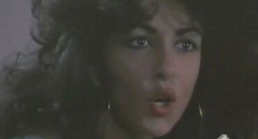 phim sex xuất tinh liên tục Nữ sinh gọi bạn của mình cho một vlphimsex công việc thổi với cumshot.