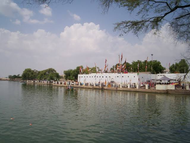 Ramdevra temple: the greatest flock of faith 8 Ramdevra temple